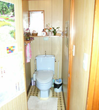 トイレ改修（便器交換）:リフォーム前の写真